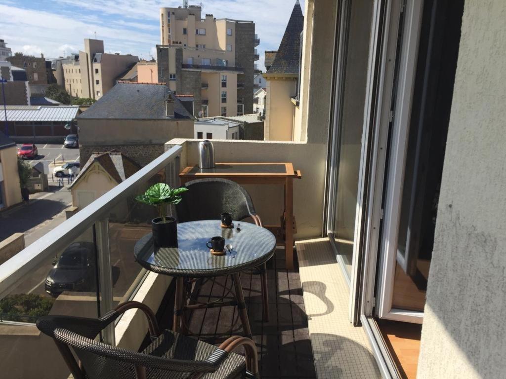 Appartement Les Pieds Dans L'Eau - Residence Sur La Plage Saint-Malo Exterior photo